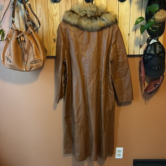 Vintage Leather Fox fur jacket - Picture 7 of 11